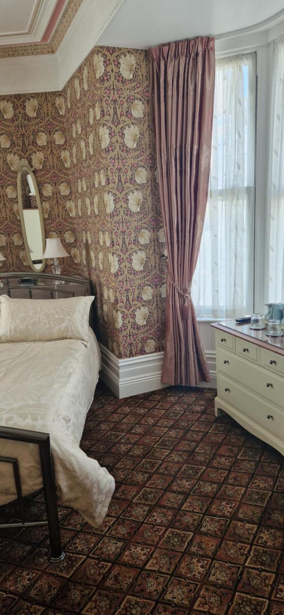 Christleton House Hotel Ландъндо Екстериор снимка