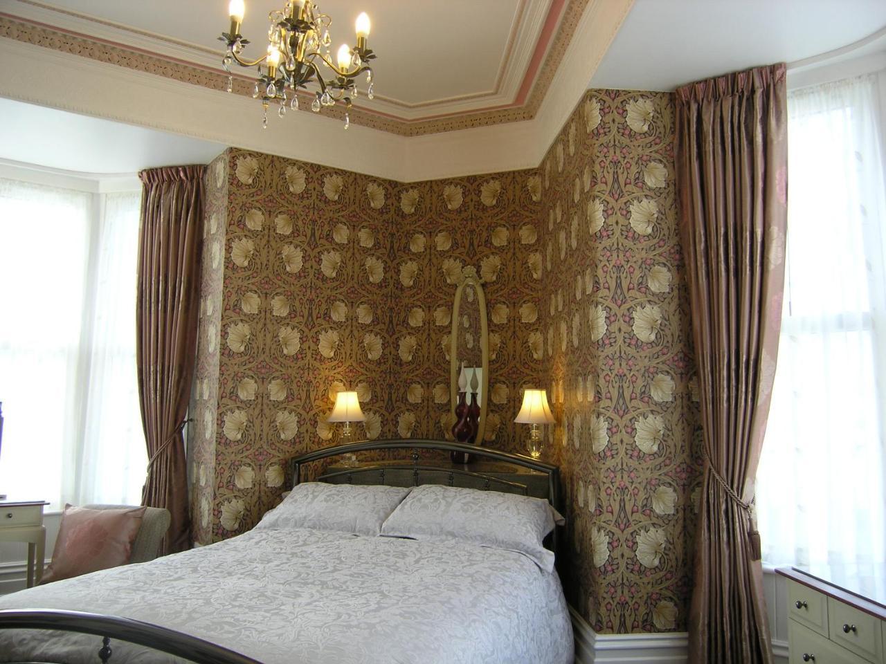 Christleton House Hotel Ландъндо Екстериор снимка
